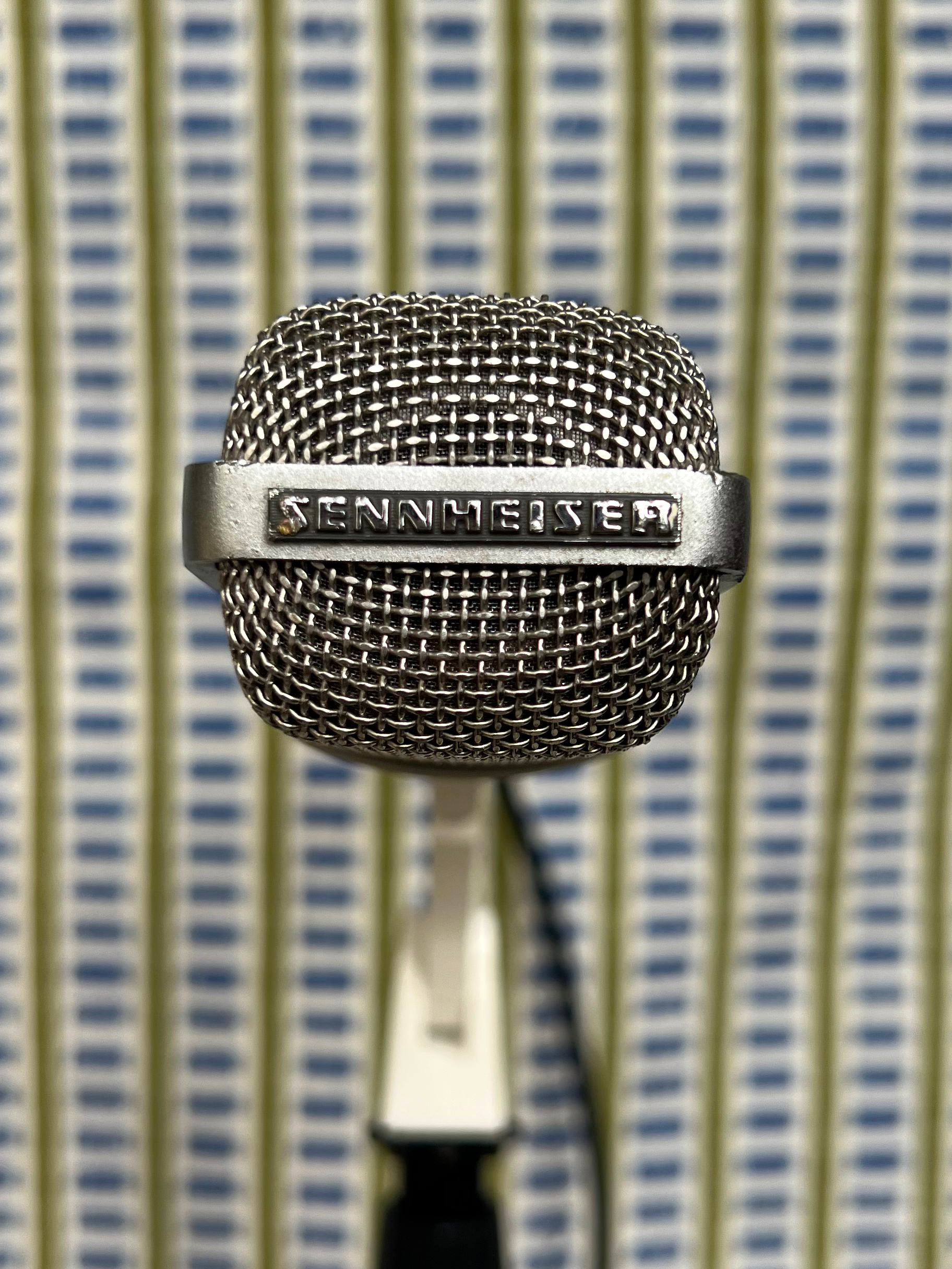 Sennheiser MD421 N Dynamic Microphone - Image 3