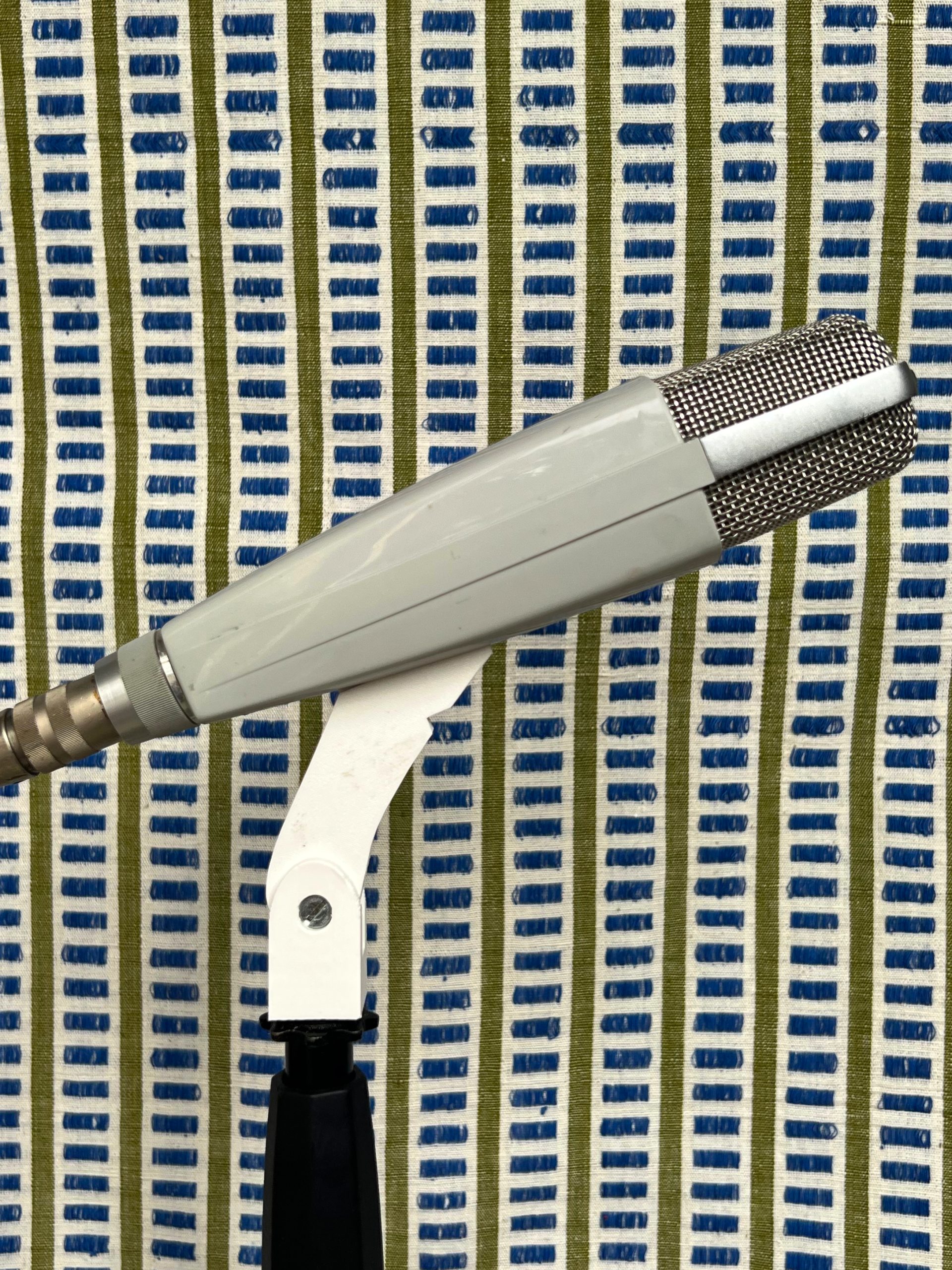 Sennheiser MD421 N Dynamic Microphone - Image 2