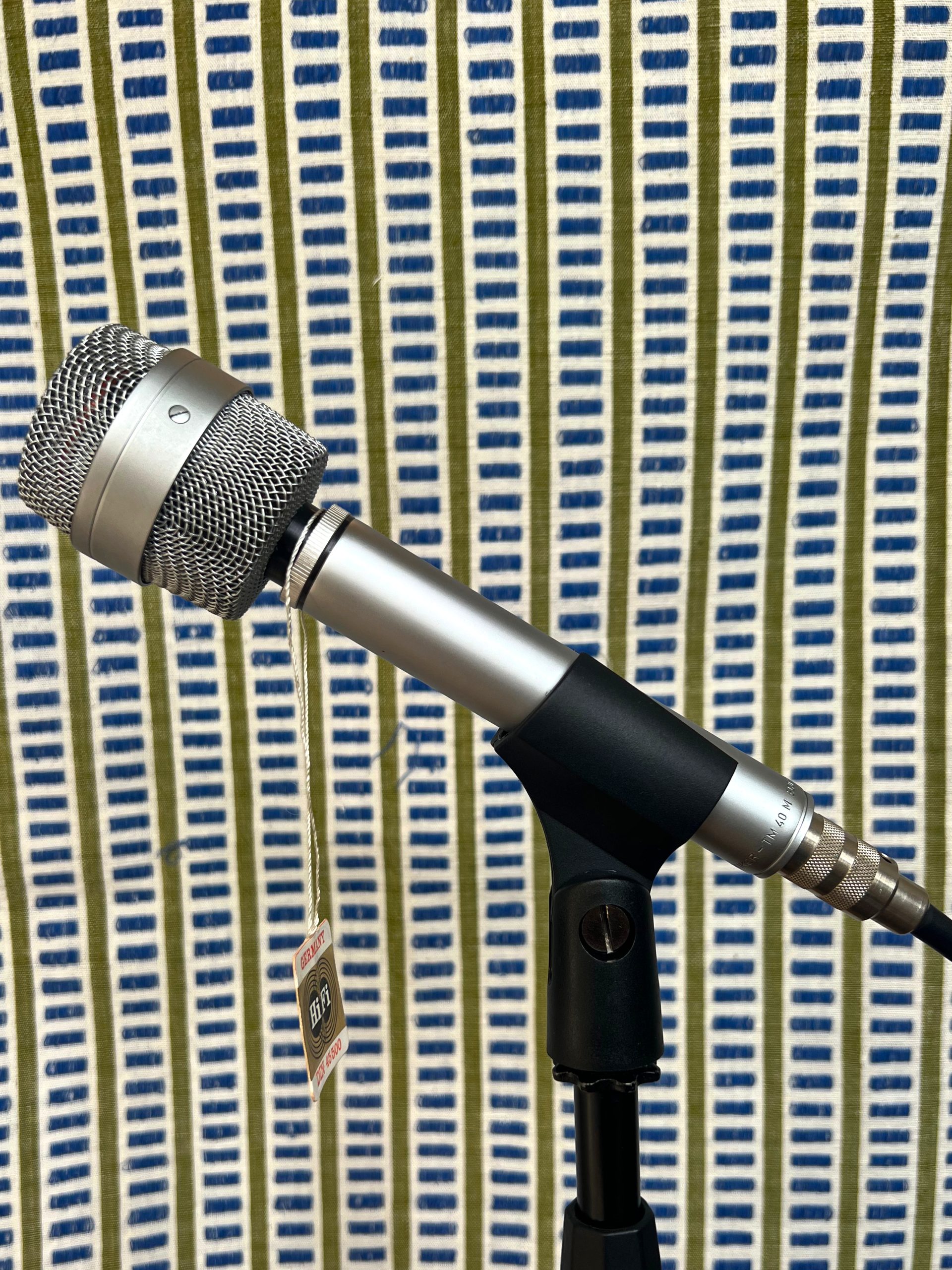 Peiker TM-40 N Dynamic Microphone - Image 3