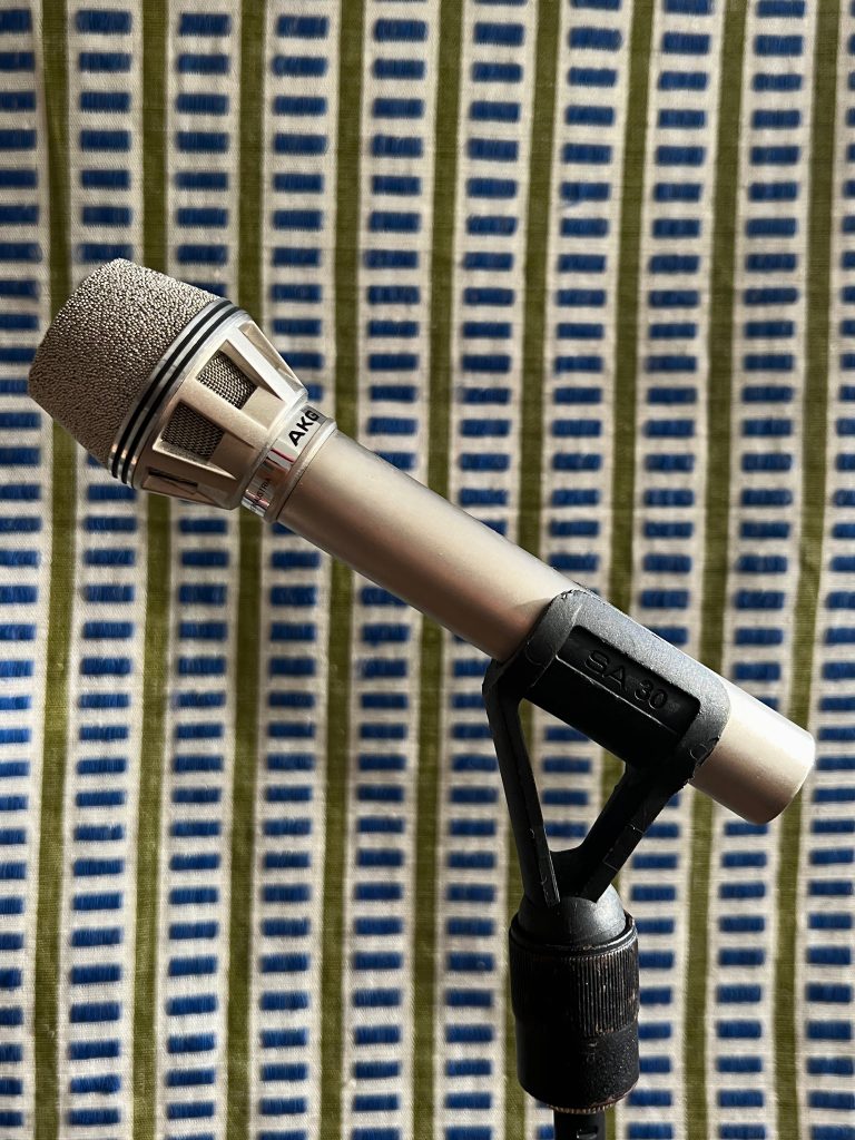 AKG D190 E Dynamic Microphone