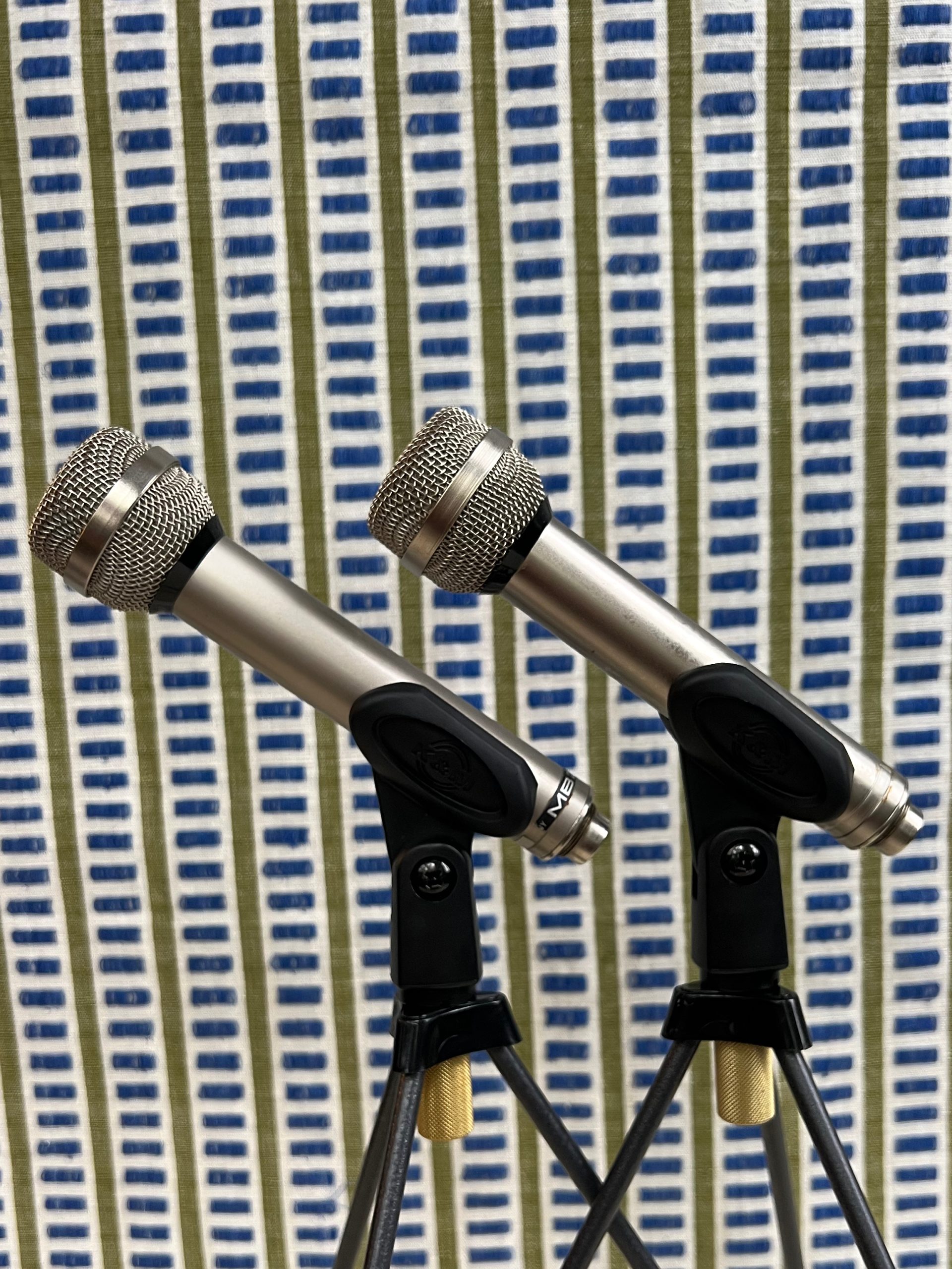 MB Elektronik MB215 Dynamic Microphone Pair - Image 3