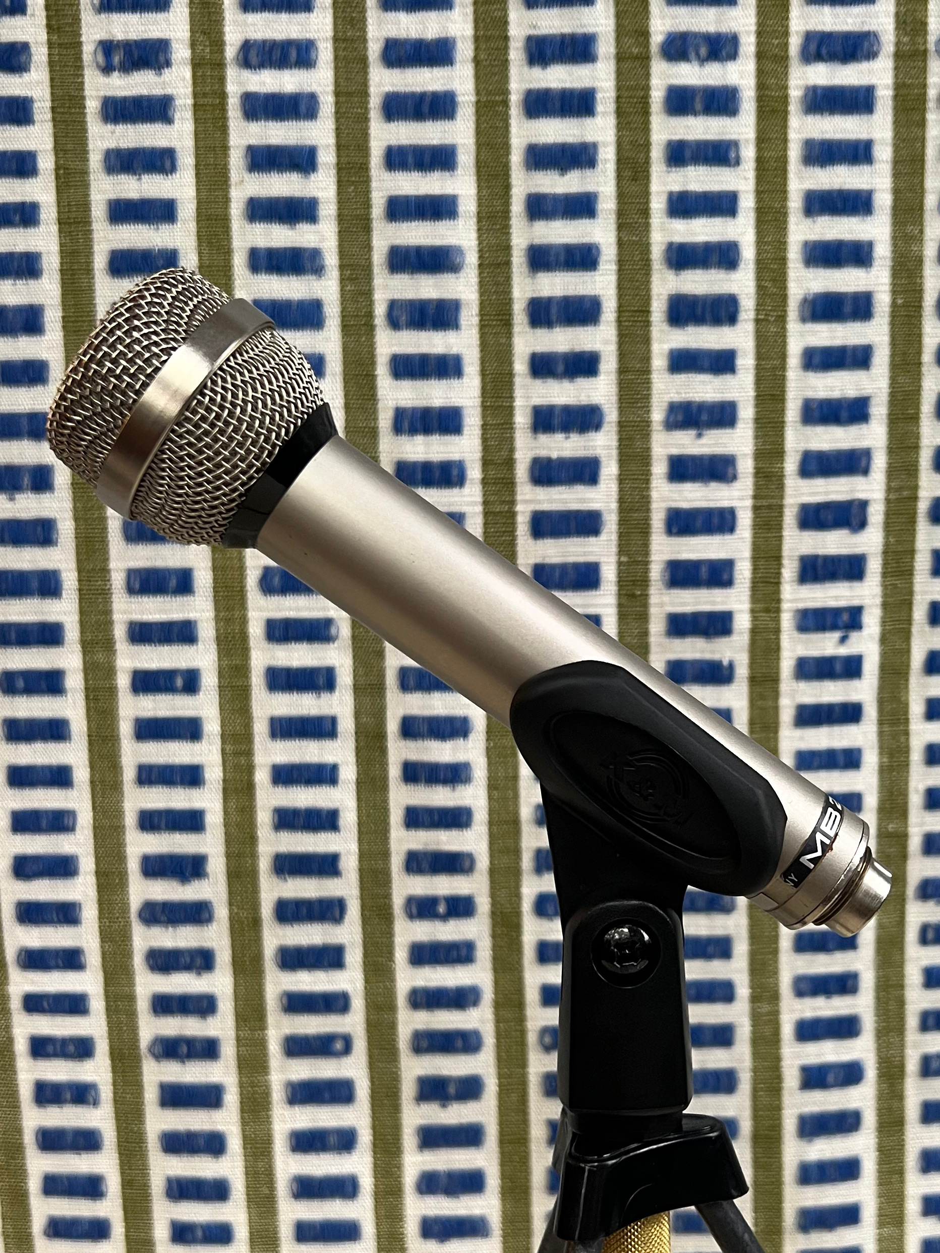 MB Elektronik MB215 Dynamic Microphone Pair - Image 6