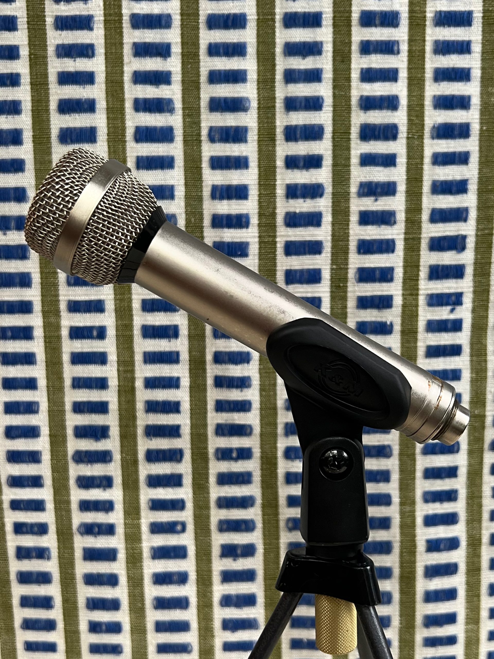 MB Elektronik MB215 Dynamic Microphone Pair - Image 4