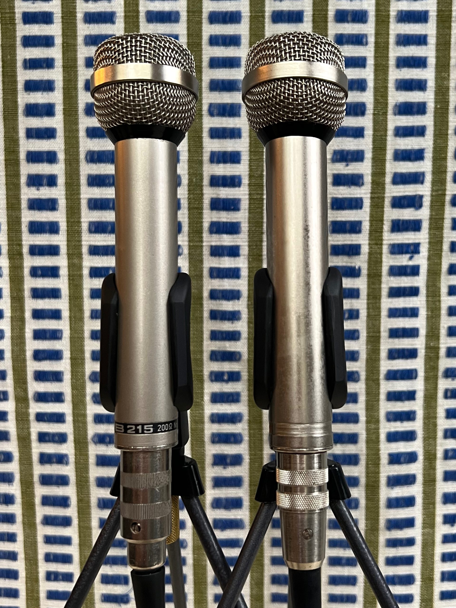 MB Elektronik MB215 Dynamic Microphone Pair - Image 19