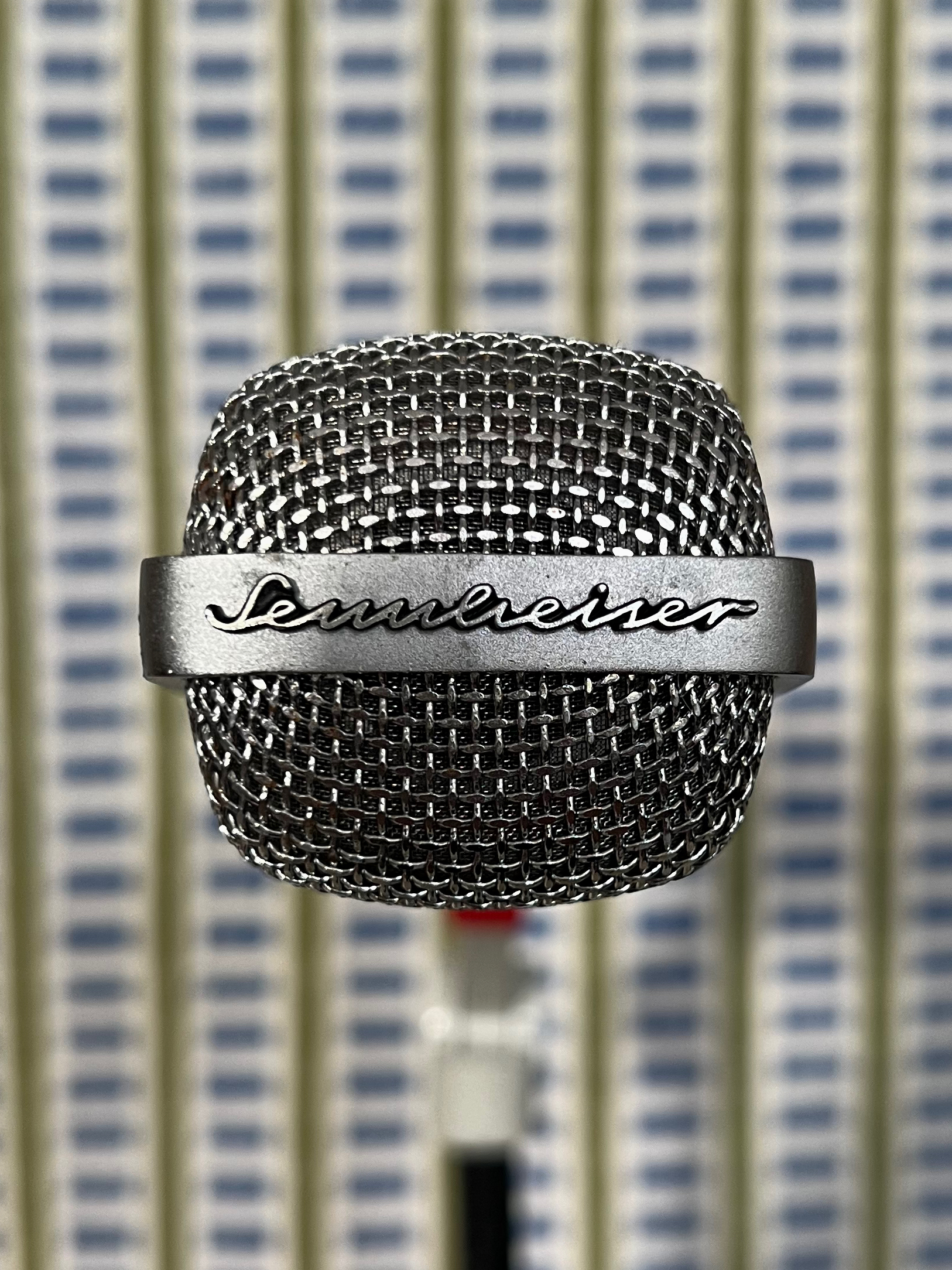 Sennheiser MD421-HN Cardioid Dynamic Microphone - Image 3