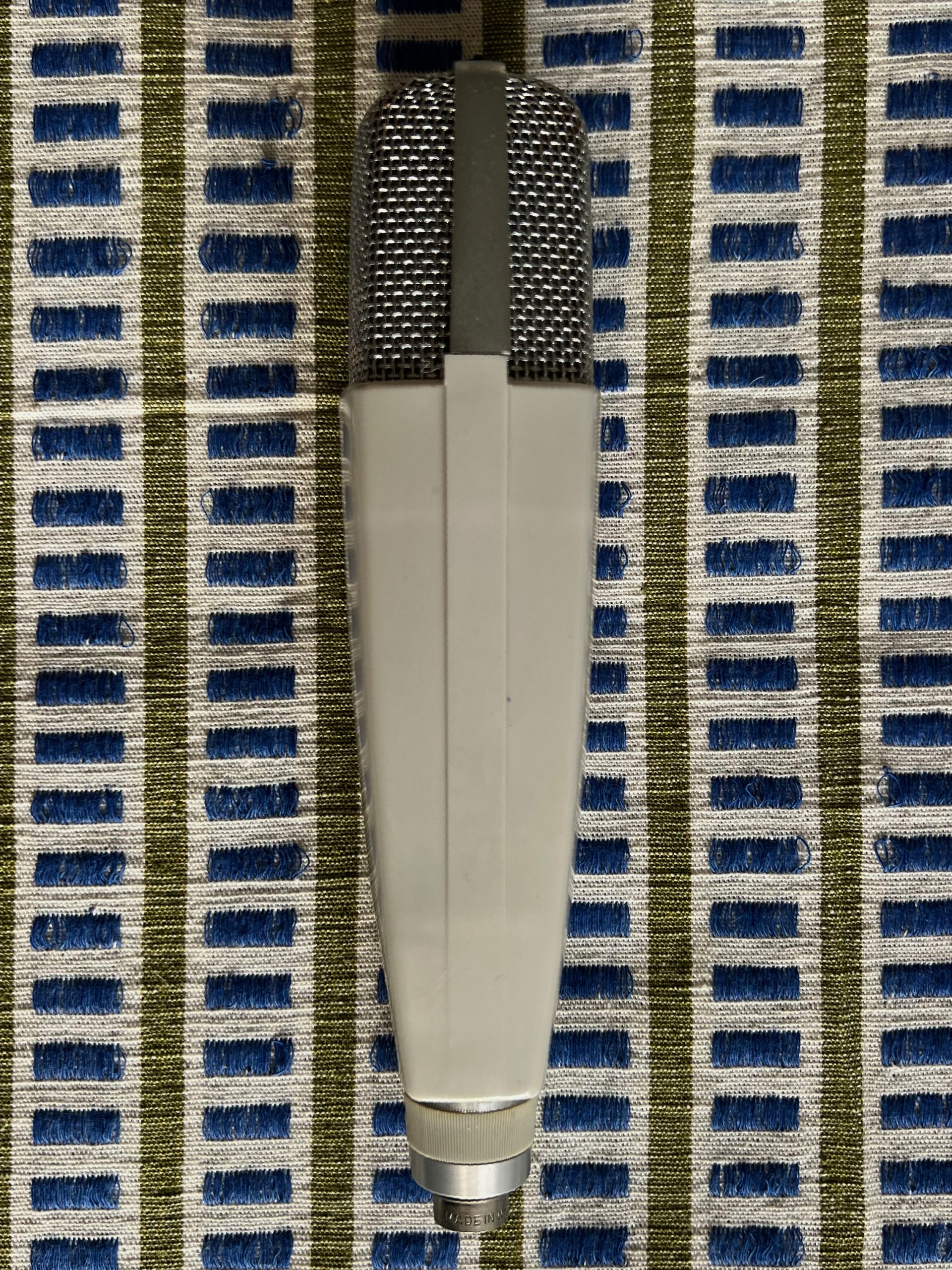 Sennheiser MD421-HN Cardioid Dynamic Microphone - Image 5