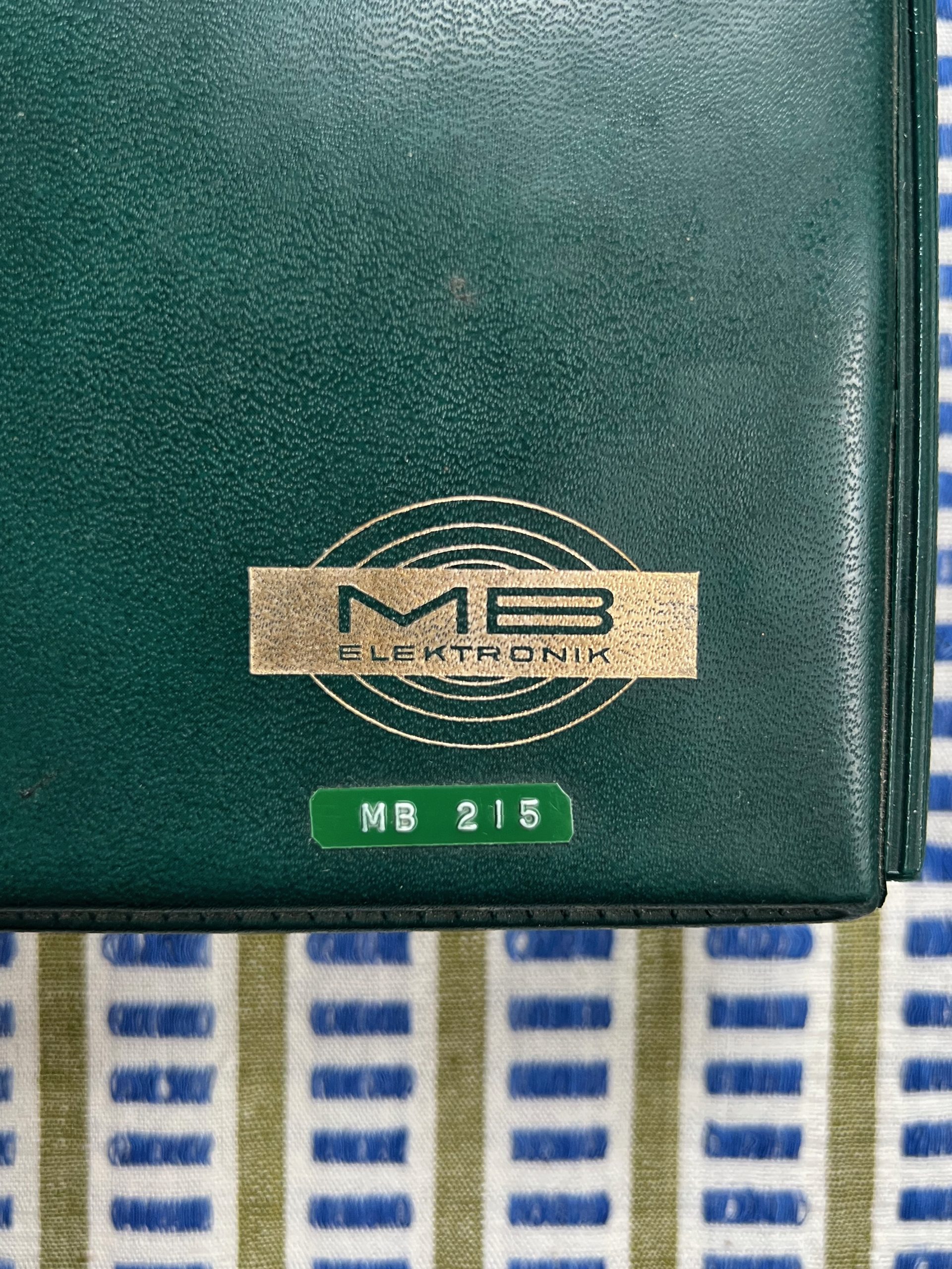 MB Elektronik MB215 Dynamic Microphone Pair - Image 15