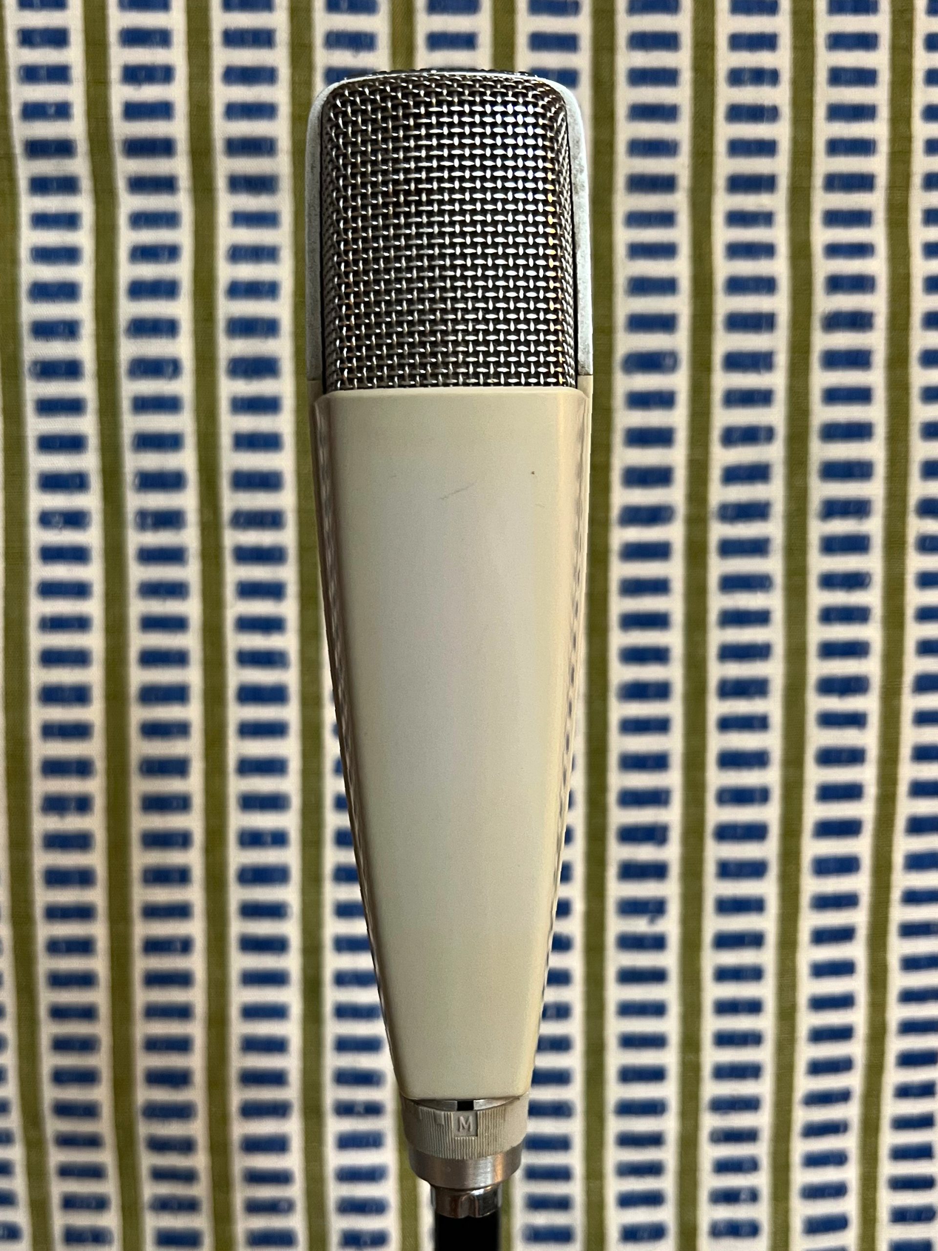Sennheiser MD421-N Cardioid Dynamic Microphone - Image 5