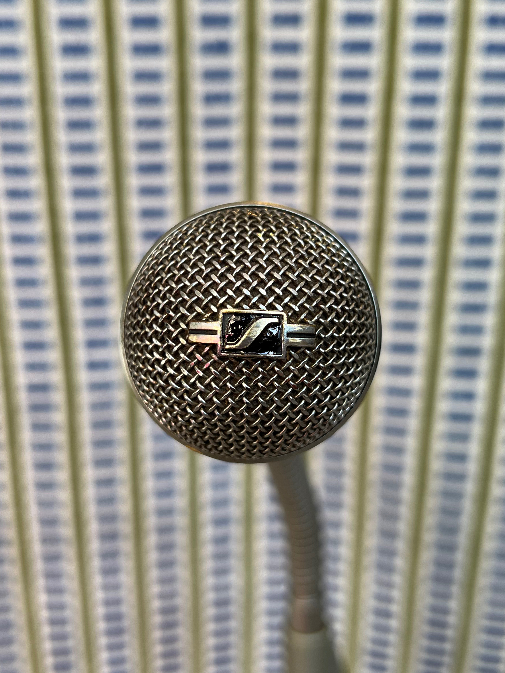Sennheiser MD408 Gooseneck Cardioid Dynamic Microphone - Image 6